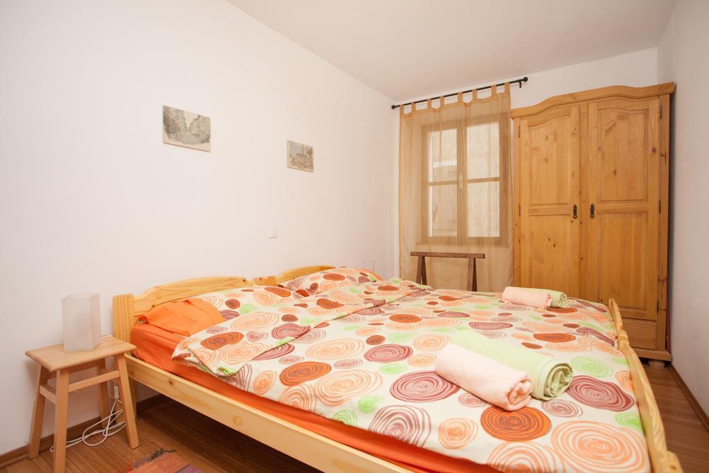 Apartment Zdenac ロヴィニ エクステリア 写真